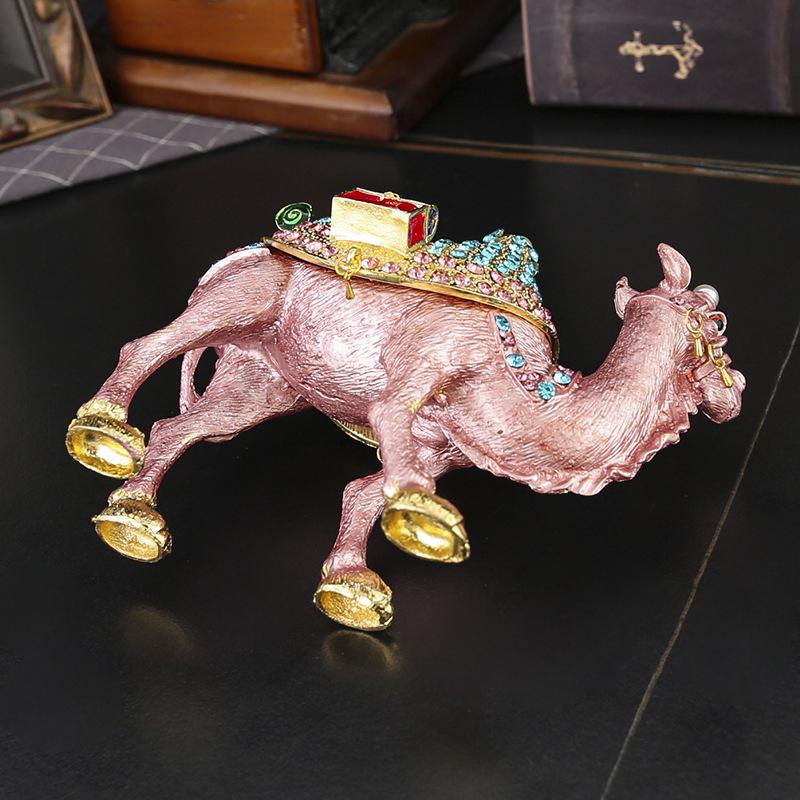 High-end large diamond-encrusted camel jewelry box, colored tin, Xinjiang characteristic storage box, tourist souvenir.