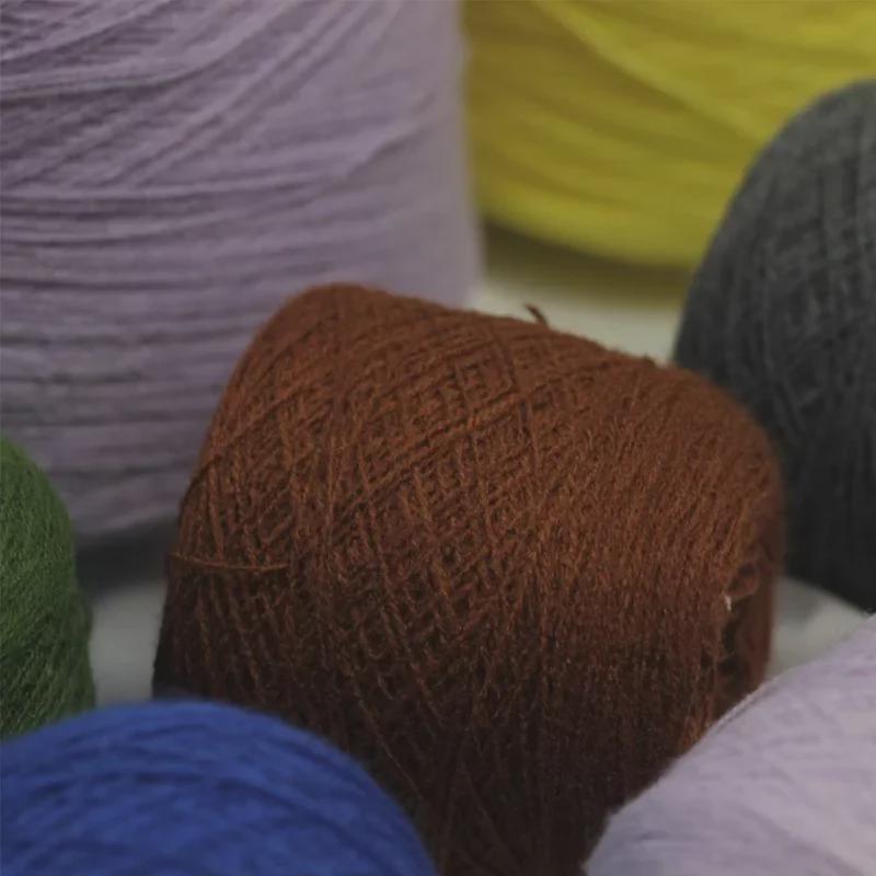 Stelle 828: 100 % Acrylgarn für Schals, Mützen, Handschuhe und Socken