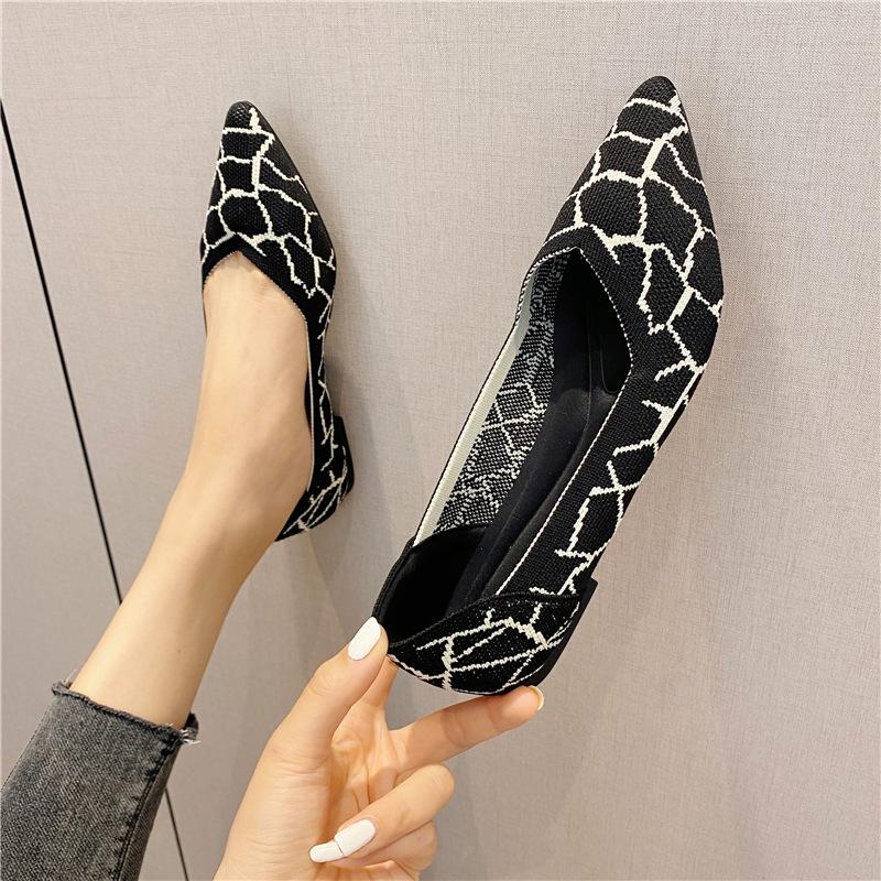 Samma Enkla Skor Dam År Stickade Vävda Skor Flygande Stickade Äggrulle-skor Platta Möss-skor