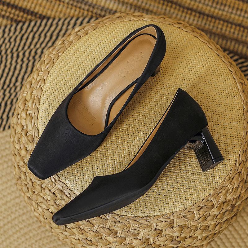 

Женские туфли на высоком каблуке с квадратным носком, новые, черные, с темпераментом, профессиональные рабочие туфли, весенне-осенние, с неглубоким вырезом, не утомляющие ноги, на толстом каблуке, французские одинарные s 34 чёрный