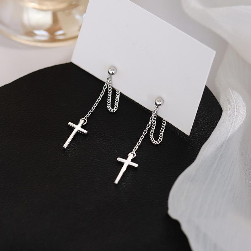 Cross Earrings And Earrings For Women, With A Cold And Niche Design, Fashionable Temperament, Sweet And Cool Earrings And Ear Accessories.