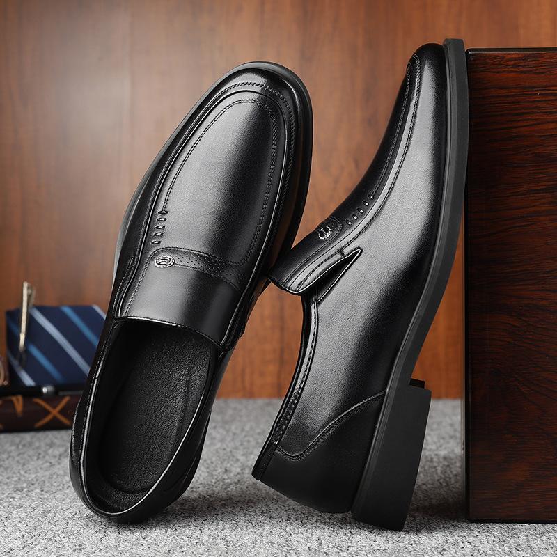 2025 Middle-aged Men's Leather Shoes Men's New Business Dress Men's Shoes Breathable Casual Dad Sandals