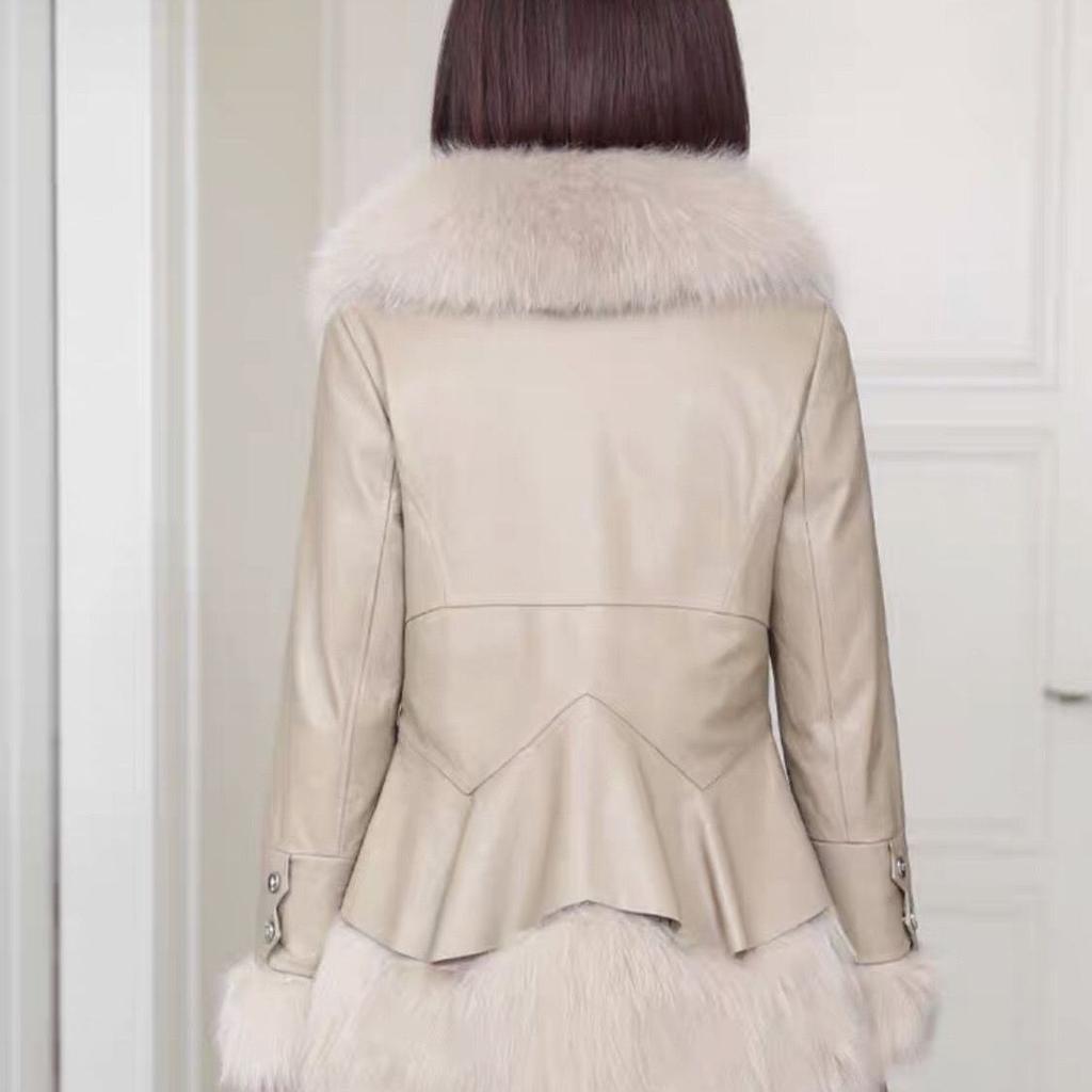 Winter Women's  Faux Fur Coats Slim V Neck Faux Fox Fur Coat Thickened PU Leather Jacket with Fur Collar