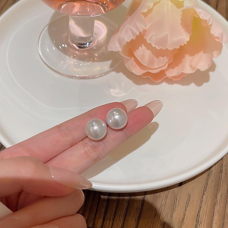 S925 Silver Needle Luxury Pearl & Cat's Eye Stone Earrings for Women – Elegant, All-Match Design.