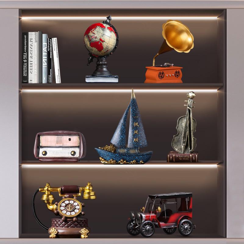 Retro Violin Ornament: Creative Minimalist Home Accessory for Living Room, TV Cabinet, or Bookcase.