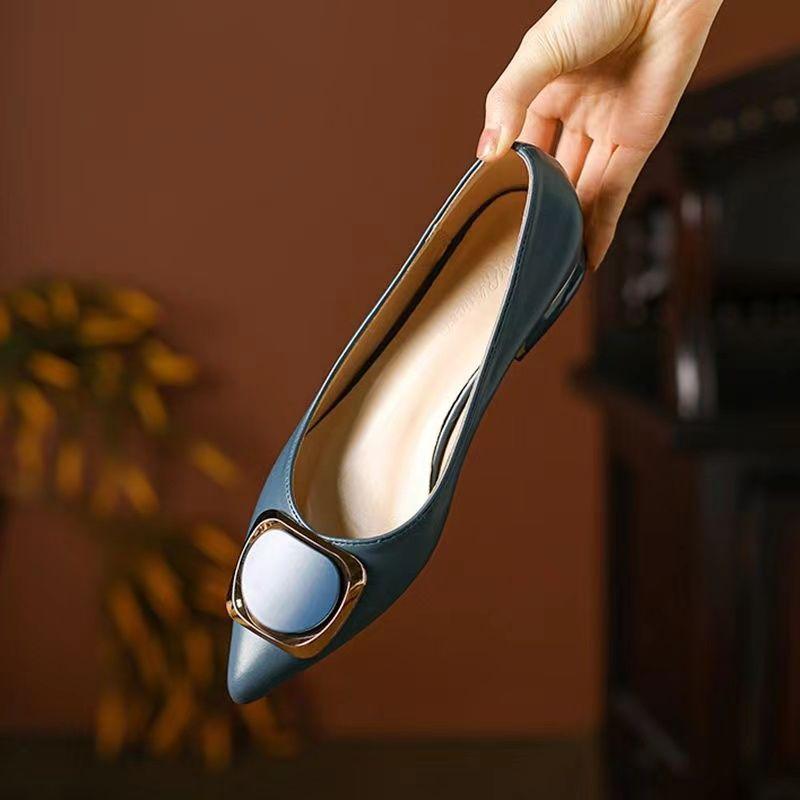 

Элегантные туфли-лодочки с острым носком и низким каблуком для женщин по акции Весна и Осень Отпуск Последние модели со скидкой 39 Женские туфли 41