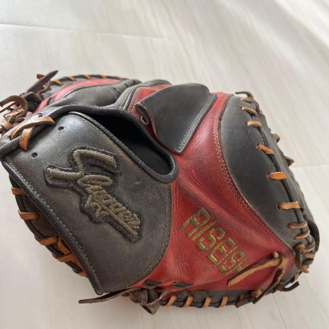 Used Kubota Slugger hard catcher s mitt