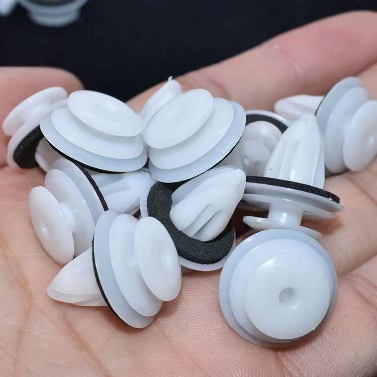 

Универсальный нейлоновый клипс для внутренней отделки двери 20 pieces/bag