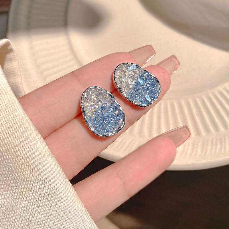 Lesklé gradientní křišťálové náušnice pro ženy Okouzlující sladké náušnice s nepravidelnými puzetami v barvě bonbónů Vílí módní náušnice kapky na párty Zirkon