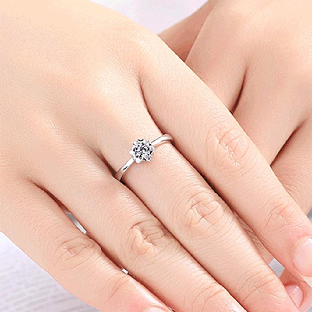 Korean Snowflake Zircon Ring: Trendy Cold-Style Christmas Gift for Women