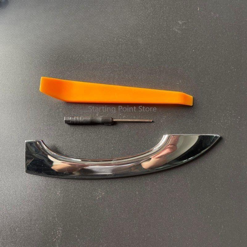 Suitable for Roewe I6 RX5 RX3 I5 RX8 MG MG6 ZS GS door handle door handle light bar right