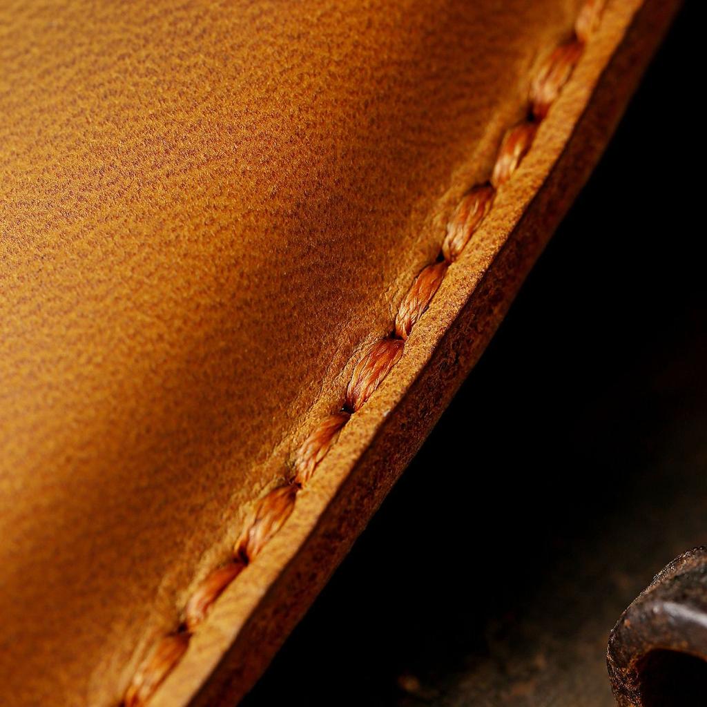 Leather Car Key Case Cover Keychain Protector for Toyota Crown Highlander New Camry RAV4 Carola Leling Prado Remote Accessories