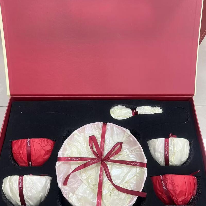 Wedding Ceramic Dinnerware Gift Set (4 Bowls, 4 Spoons, 2 Plates)