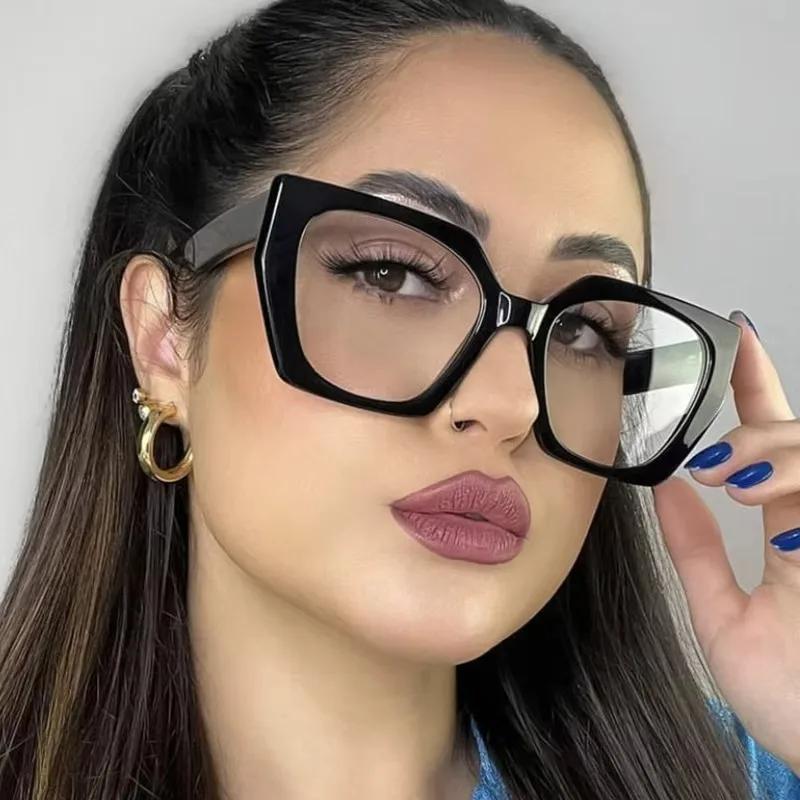 Polygonal Cat's Eye Retro Simple Women's Fashion Sunglasses Transparent Lenses Are Suitable for Daily Home Leisure Accessories