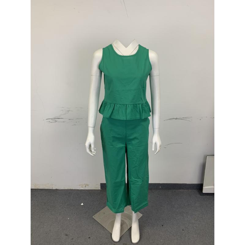 Women's Summer 2 Piece Outfits Sleeveless Pleated Ruffle Tank Top Wide Leg Cropped Pants Casual Loose Linen Matching Set with Pockets