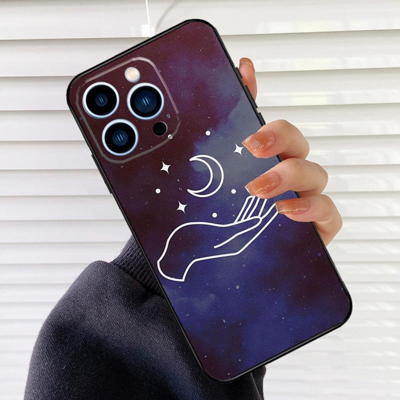 Hand Holding Moon Finger Heart Phone Case For iPhone 16 14 13 12 11 15 17 Pro Max mini 15 16 Plus 16e 17 Air Cover Fundas