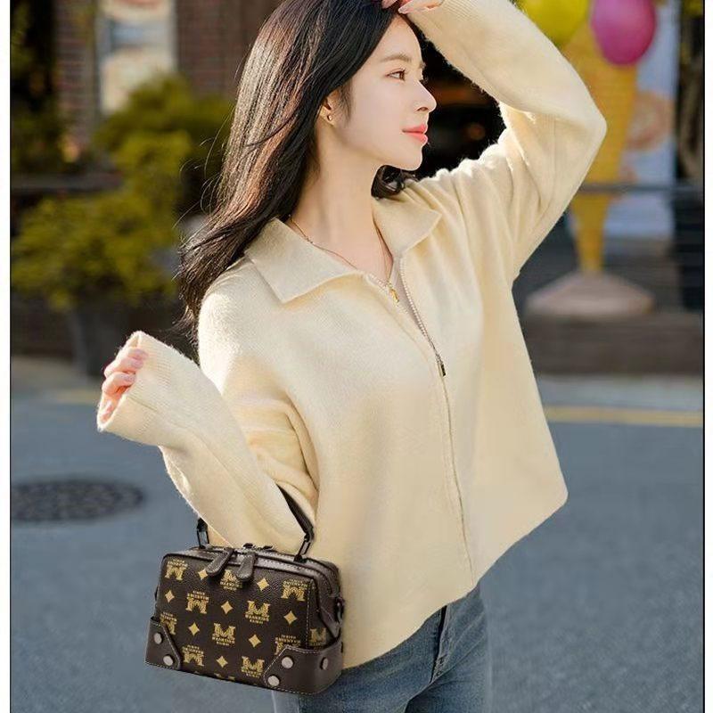 Women's Bag Small Square Bag New Fashion Women's Bag Fashion Versatile Messenger Bag Popular Large-capacity Tote Bag