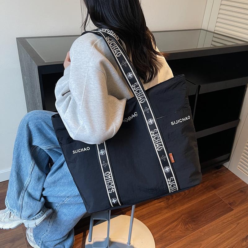 Fashionable Tote Bags for Women Shoulder Bag Retro Shopping Bags Designer Bag Purse and Handbags Class Bag