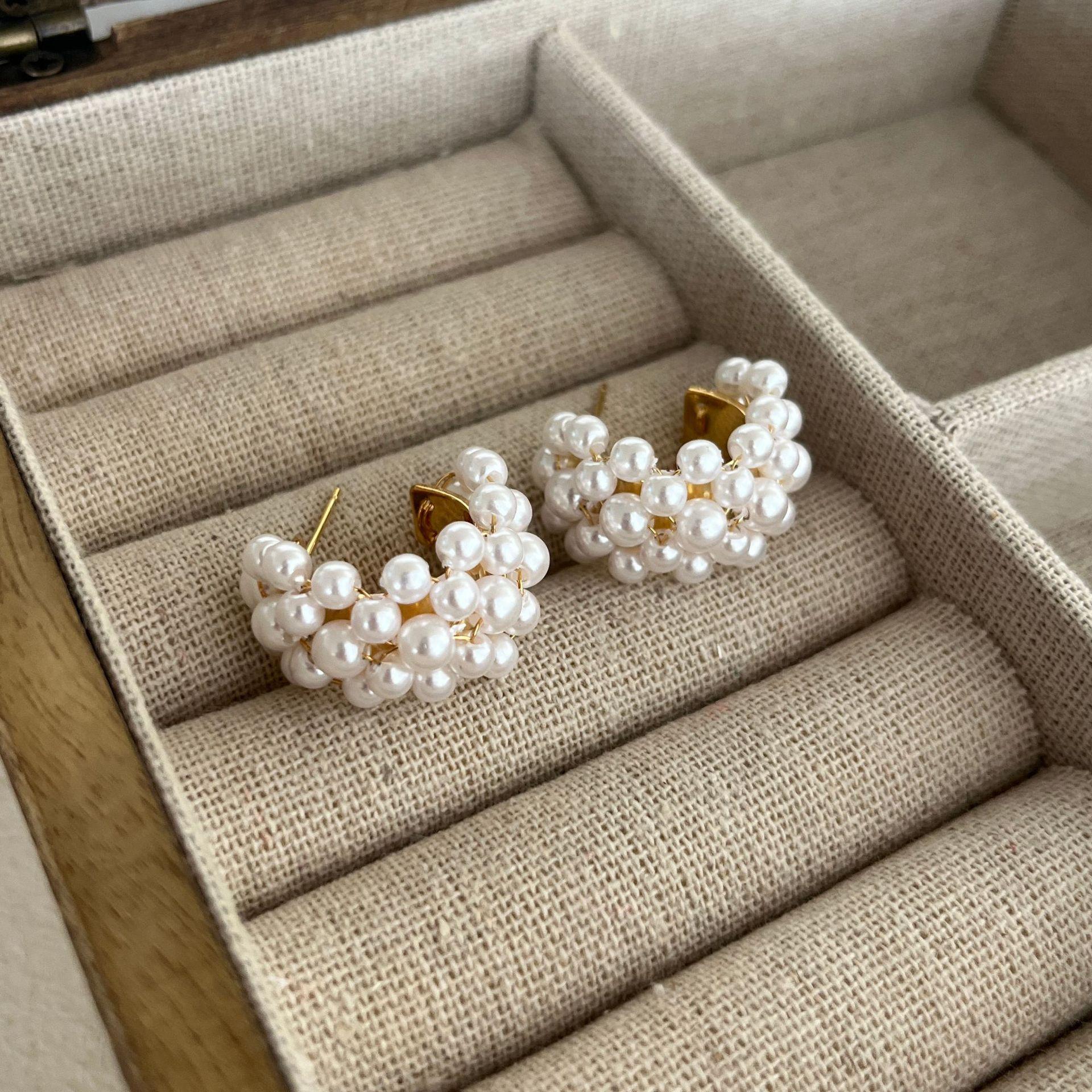 French retro style sweet cute elegant pearl earrings, design Internet celebrity pearl earrings