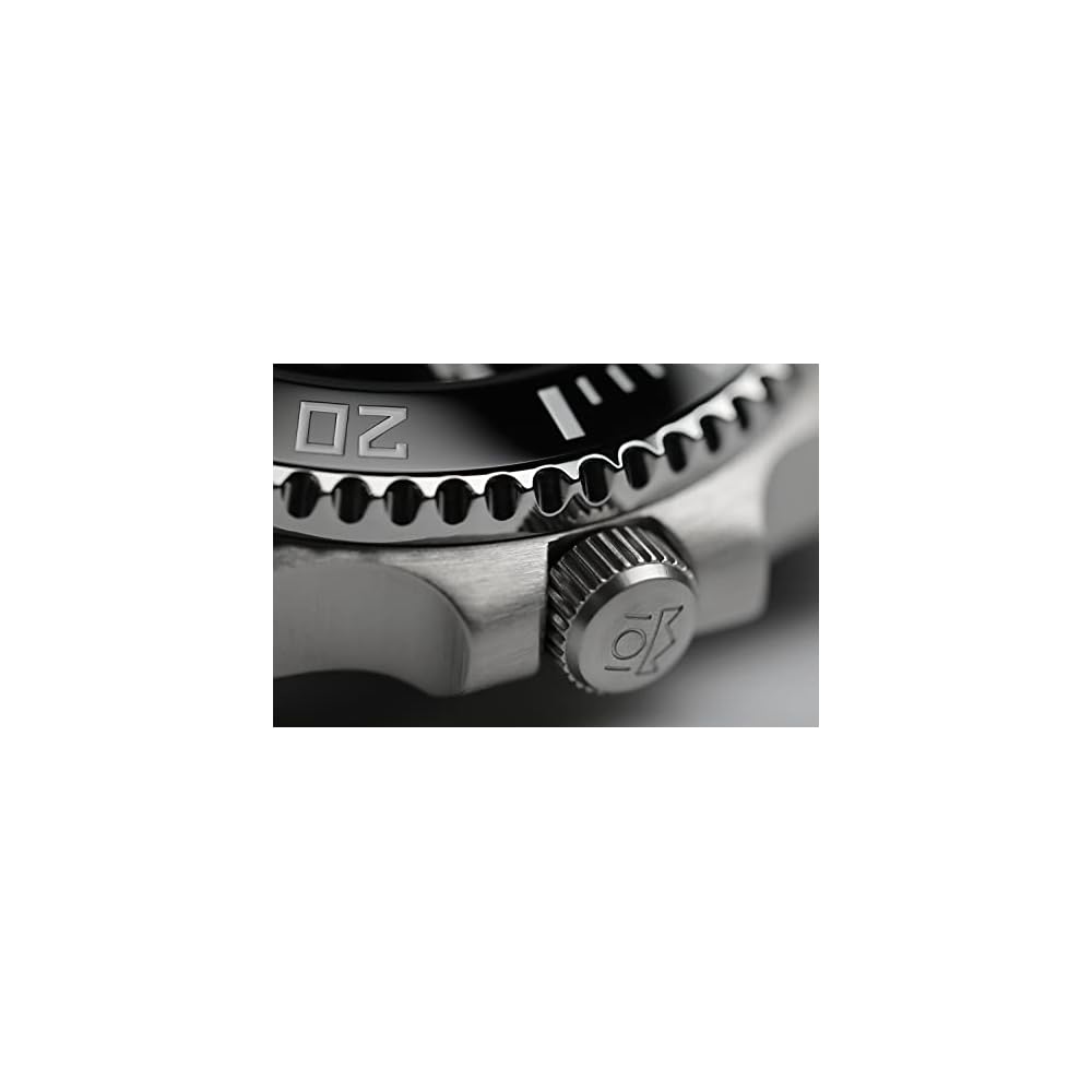 Hyakuichi 101 Diver's Watch 20 ATM Water Resistant Ceramic Bezel Sweep Second Hand Black