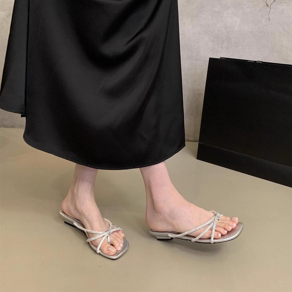 French toe cool slippers women's summer wear 2025 new fairy style with skirt sandals beautiful beach slippers