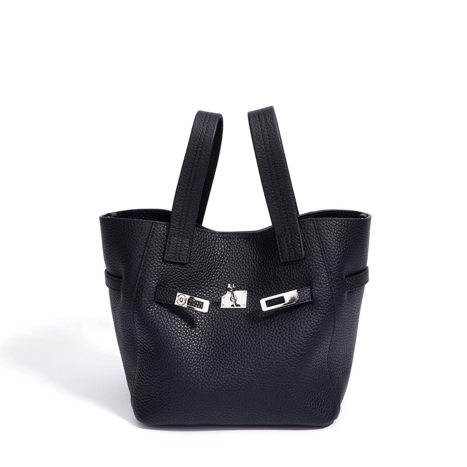 

Первый слой овощной корзины 2025 средневековая сумка под мышкой с замком женская нишевая сумка-мессенджер большой вместимости новая кожаная сумочка