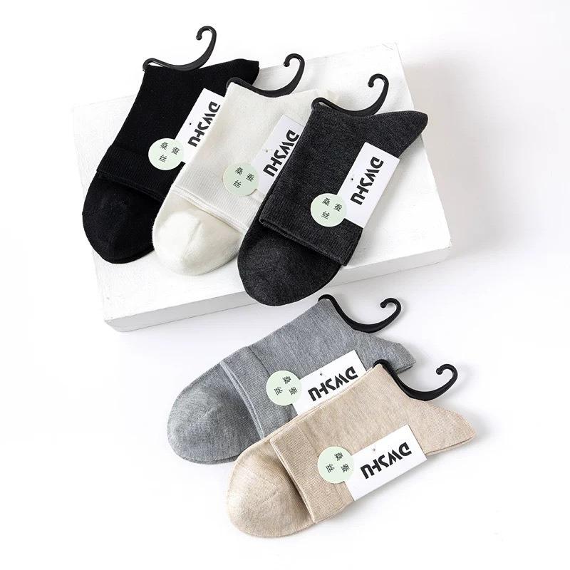 Men's Spring and Summer Thin Solid Color Business Boneless Simple Breathable Sweat-absorbing Tube Stack Socks