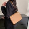 Stylish Women's Tote Bag Chic Chain Crossbody Fashionable And Sleek Handbag