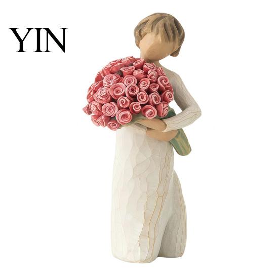 Minimalist Desk Ornament Girl Holding Bouquet Resin Figurine, Faceless Lady Statue, Romantic Desktop for Flower Statue Living Room Bedroom Home Decor,