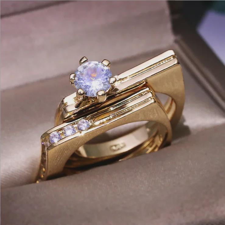 Vergoldeter geometrischer Ring mit farbigen Edelsteinen für Damen