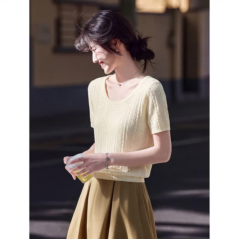 Elegant Short-Sleeve Knit Pullover Top