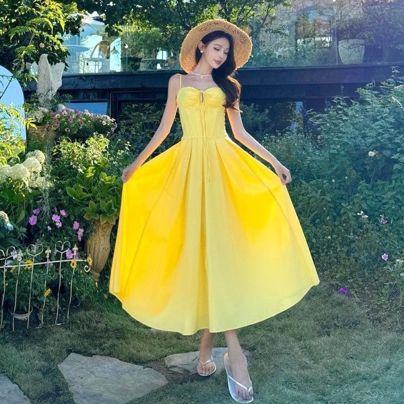 French sexy suspender strap pleated dress women's summer tea break temperament waist thin holiday style A word long dress