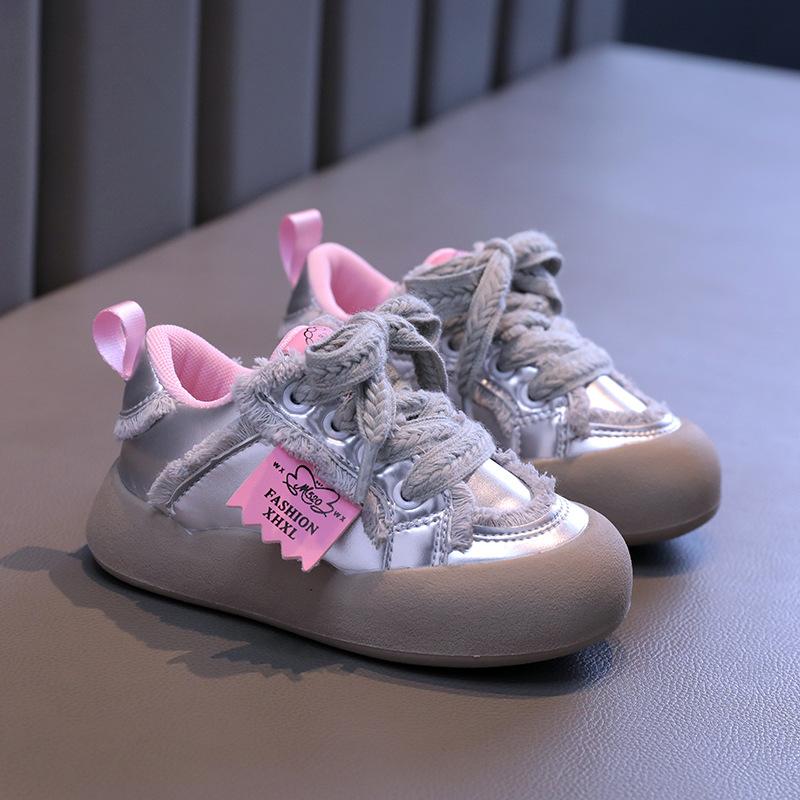 Girls shoes fashion board shoes 2025 spring and autumn new Korean version of children's soft-soled casual shoes little girl bread shoes