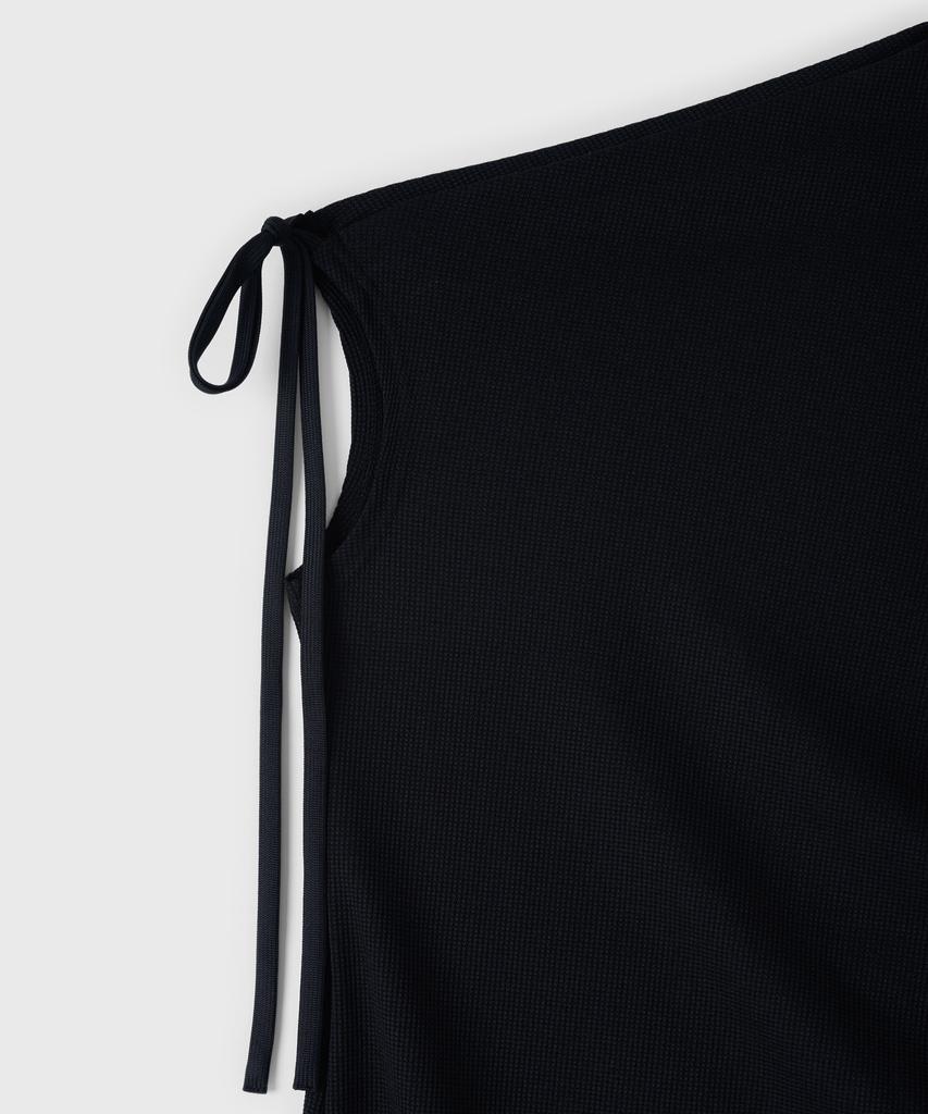 Yunse Waffle Ribbon Dress (Black)