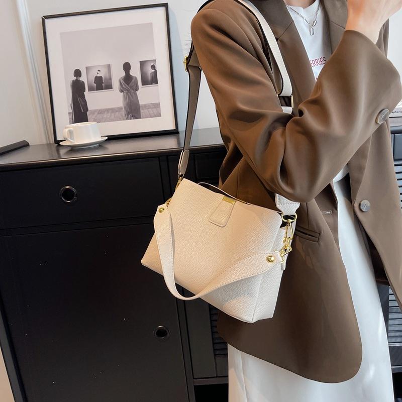 New trendy fashion popular bag hand bag high sense foreign style summer retro versatile shoulder crossbody bucket bag