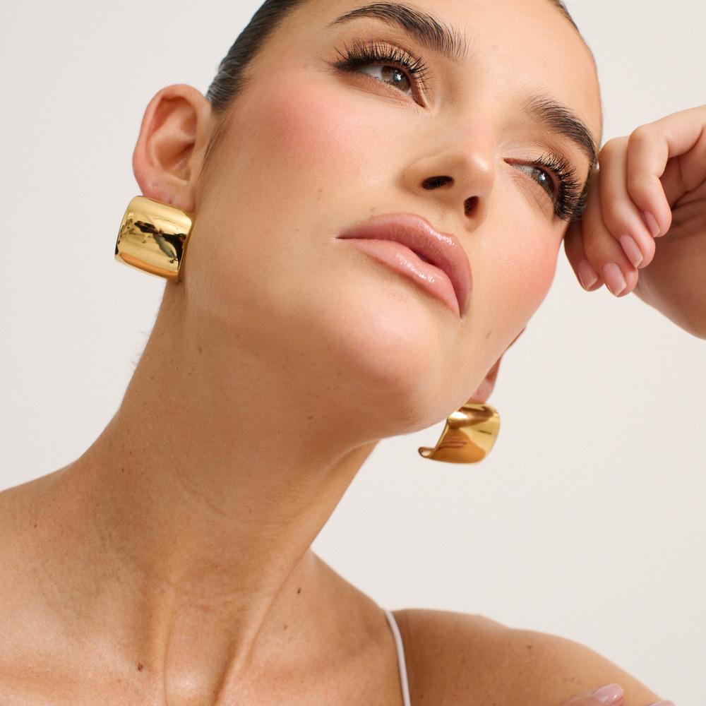 18K gold curved smooth square earrings retro exaggerated geometric stud earrings ear jewelry