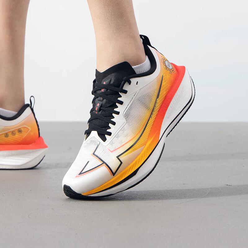 XTEP Men s Entry Running Shoes US 8