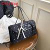 Street Style Krawatten-Schultertasche Mit Genähten Details Für Den Täglichen Gebrauch