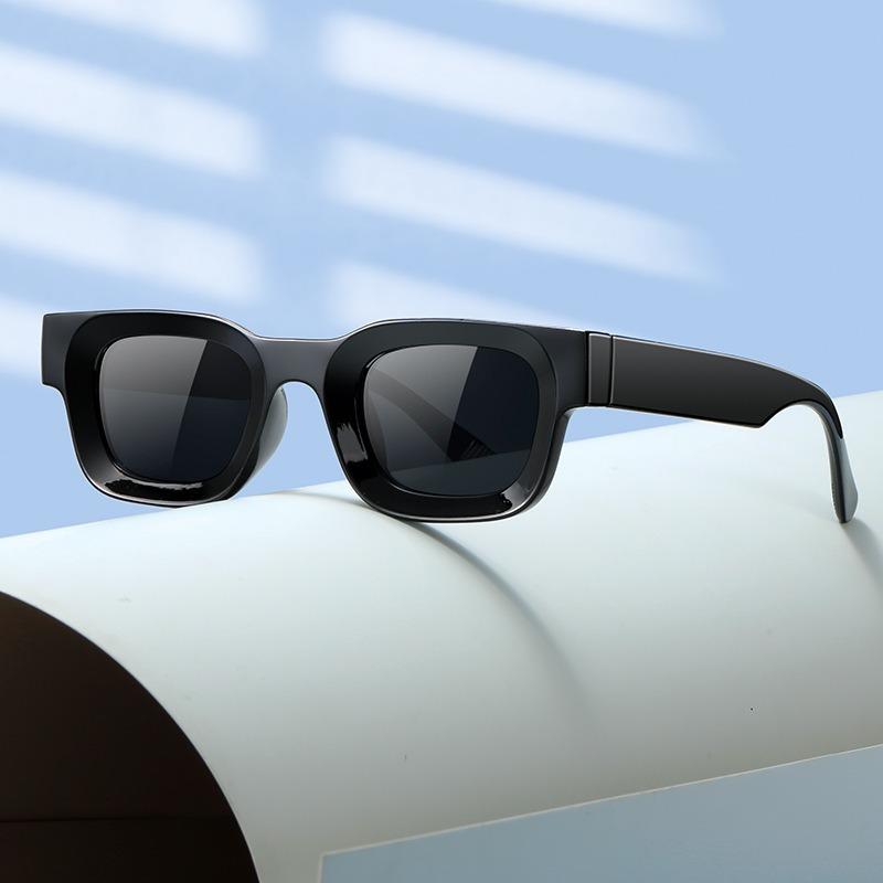 Fashion Small Square Sunglasses Women Retro European and American Style Hip-hop Punk Shades UV400 Men Trending Sun Glasses