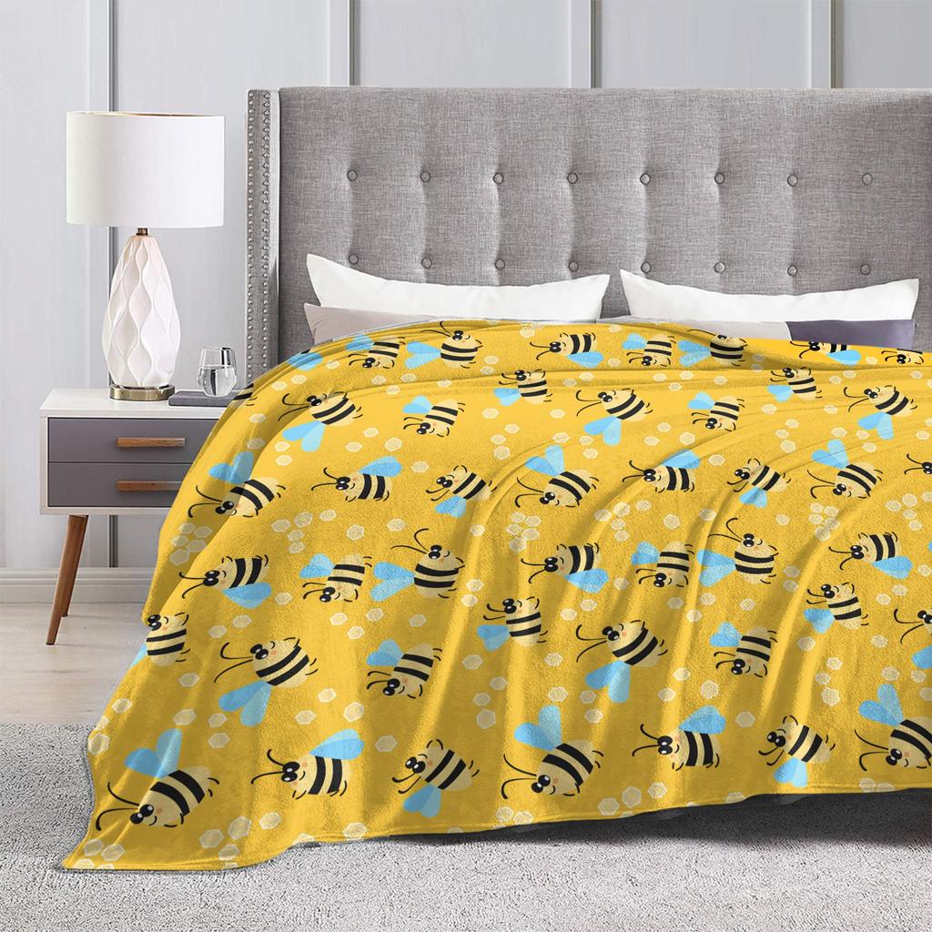 Bee in honeycomb and flowers Blankets Quality Super Soft  Bedding Throws Spring Travel Home Decor Funny Bedspread