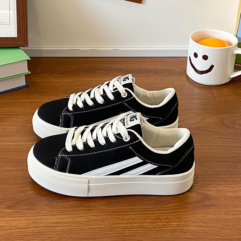 

Трендовая модная обувь на толстой подошве женская четырехсезонная обычная универсальная с круглым носком и неглубоким вырезом на шнуровке парусиновая спортивная и повседневная обувь для скейтбординга 40 чёрный