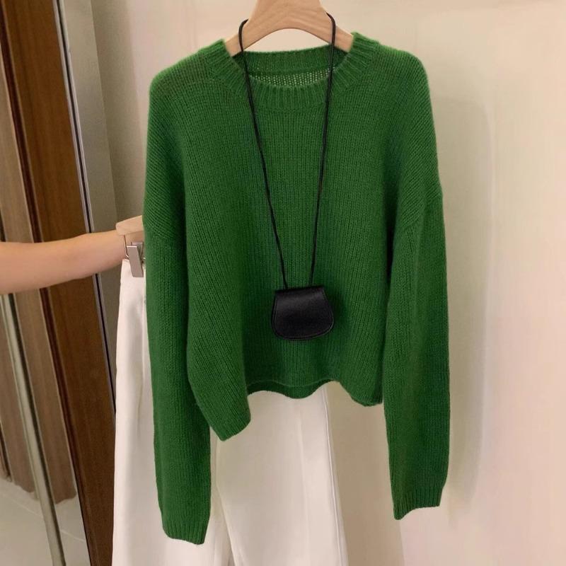 Super good-looking green age-reducing knitted sweater autumn chic and beautiful cashmere simple loose and thin sweater