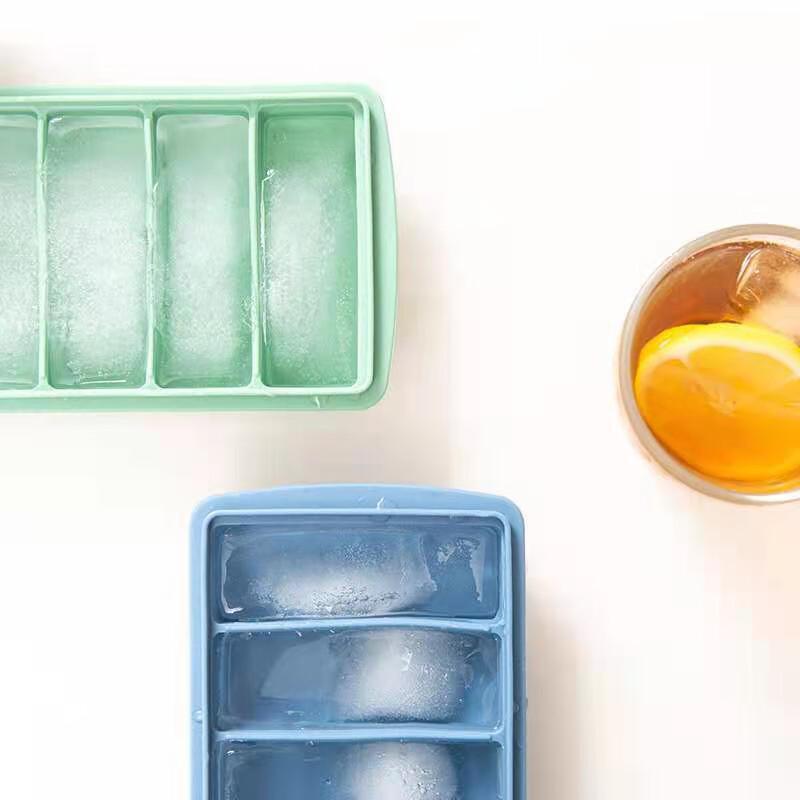 

Silicone 10-Grid Long Strip Ice Cube Tray with Lid