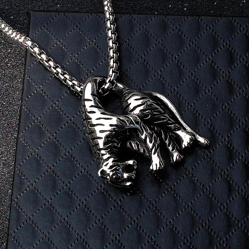 New Hip Hop Jewelry Titanium Steel Necklace Leopard Titanium Steel Pendant Pendant