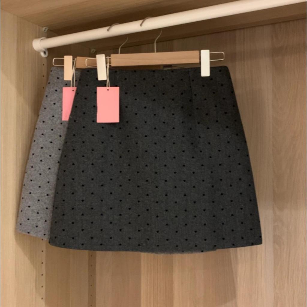 Korean Style Plus Size Polka Dot Woolen High Waist Slimming Short Skirt for Autumn/Winter.