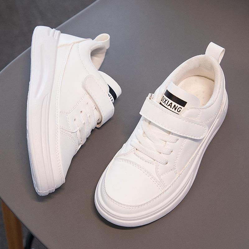 Детская минималистичная и модная низкая обувь на липучке для спорта и отдыха. Маленькие — фото 11