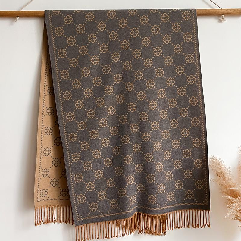 Clover Flower Fashion Ladies Core Yarn Tassel Thermal Scarf Air Conditioner Shawl Scarf