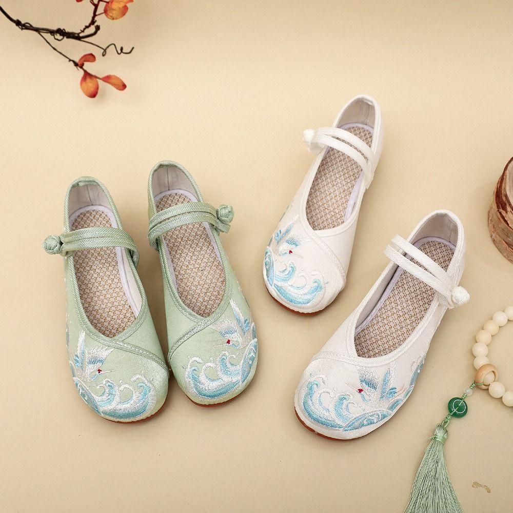 Chinese Style Girls' Dancing Shoes Soft Sole Non-slip Children Hanfu Flat Shoes Wear Resistant Breathable