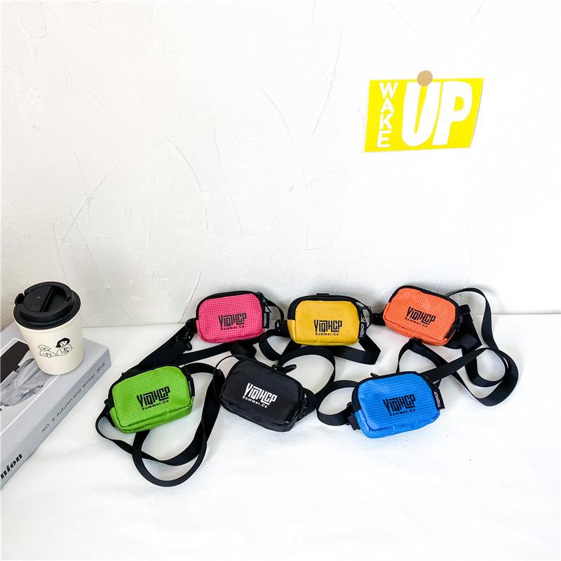 Stylish Mini Crossbody Bag For Kids With Fun Letter Design And Convenient Accessory Storage
