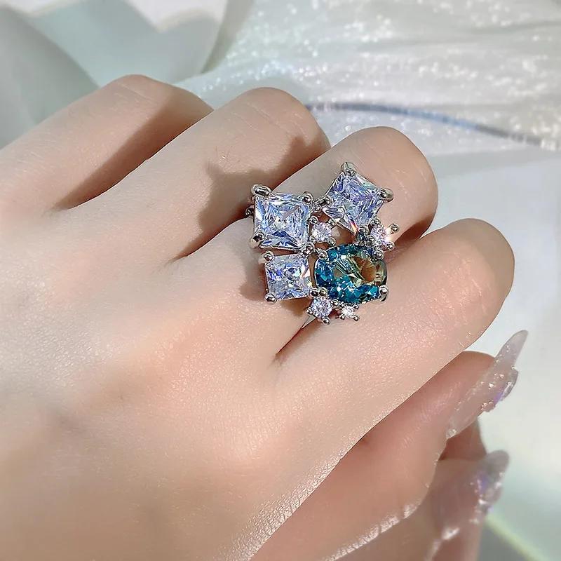 copper Plated Exquisite Haute Couture Natural Topaz Ring Irregular Geometric Sky Sapphire Ring Ladies Party Birthday Jewelry